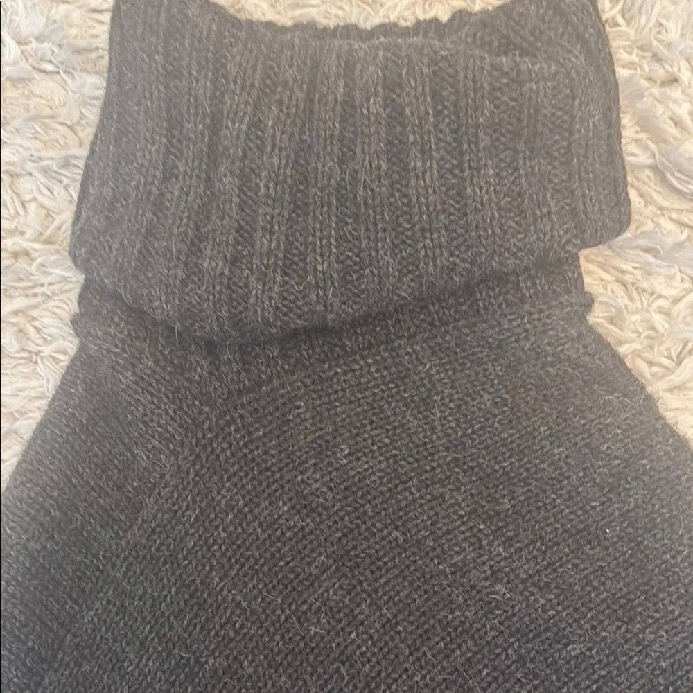 Gray Asymmetrical wool Poncho - Picture 4 of 9